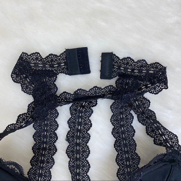 High Neck Lace Bralette - Picture 5 of 7